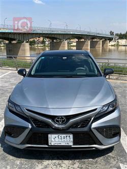 تۆیۆتا کامری